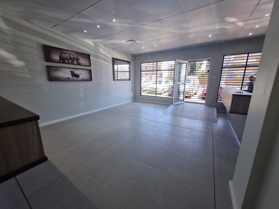 To Let Commercial Property for Rent in Wynberg Western Cape